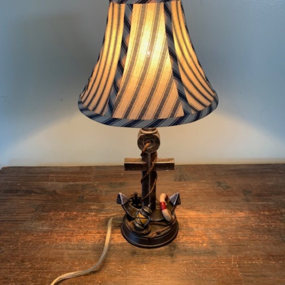 Ship Anchor Lamp - Picture 2 of 8